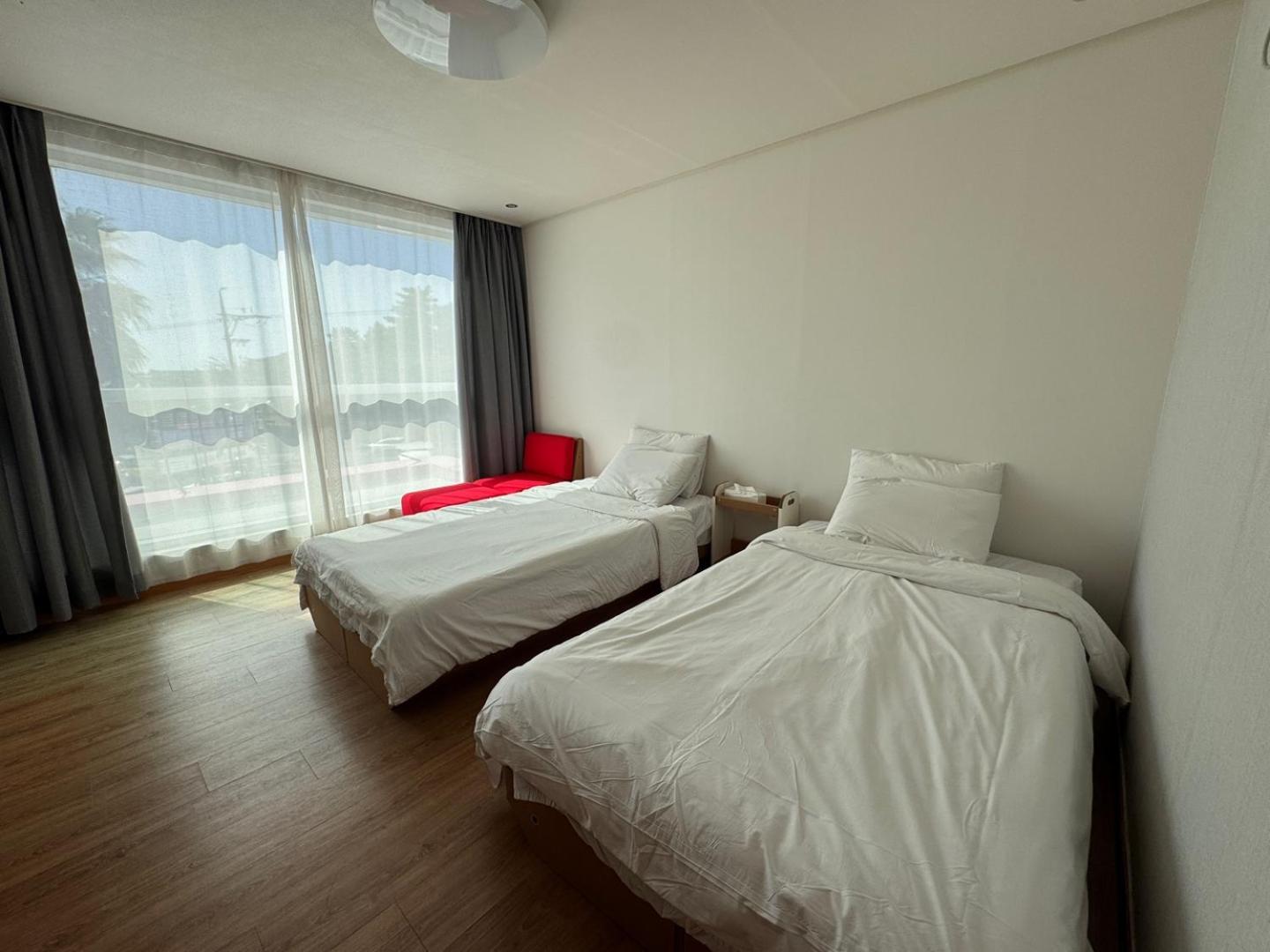 Bedradio Dodubong Hotel Togŭnnae Buitenkant foto